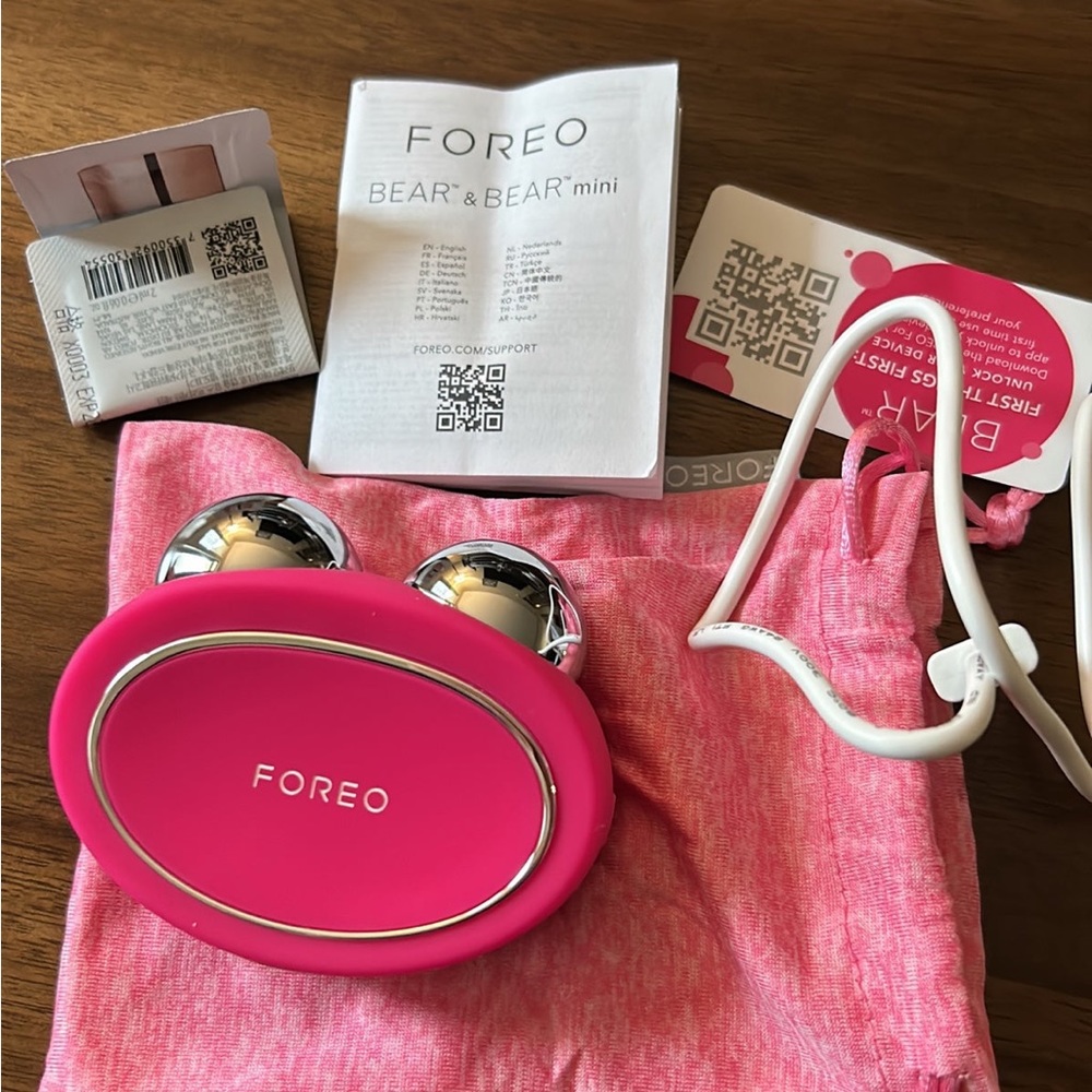 FOREO bear basically new!